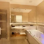 City Residence Apartment Hotel 4*
