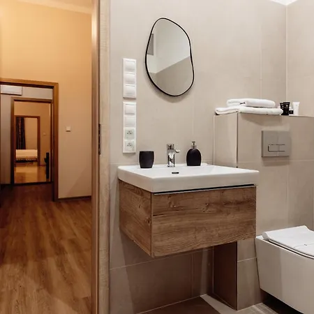 City Residence Apartment Hotel 4* 코시체